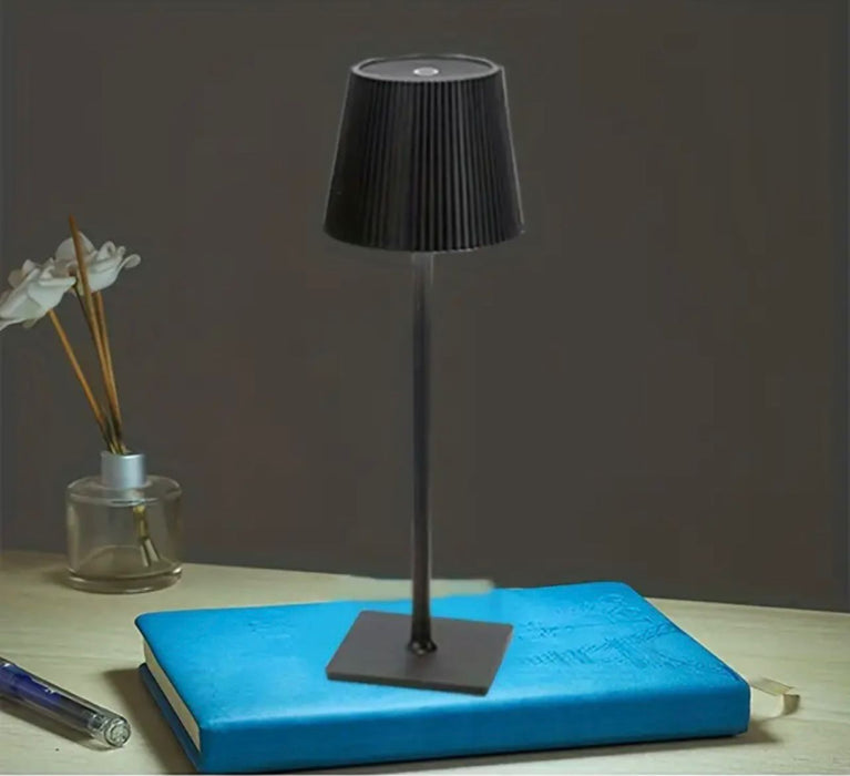 LAMPE DE TABLE