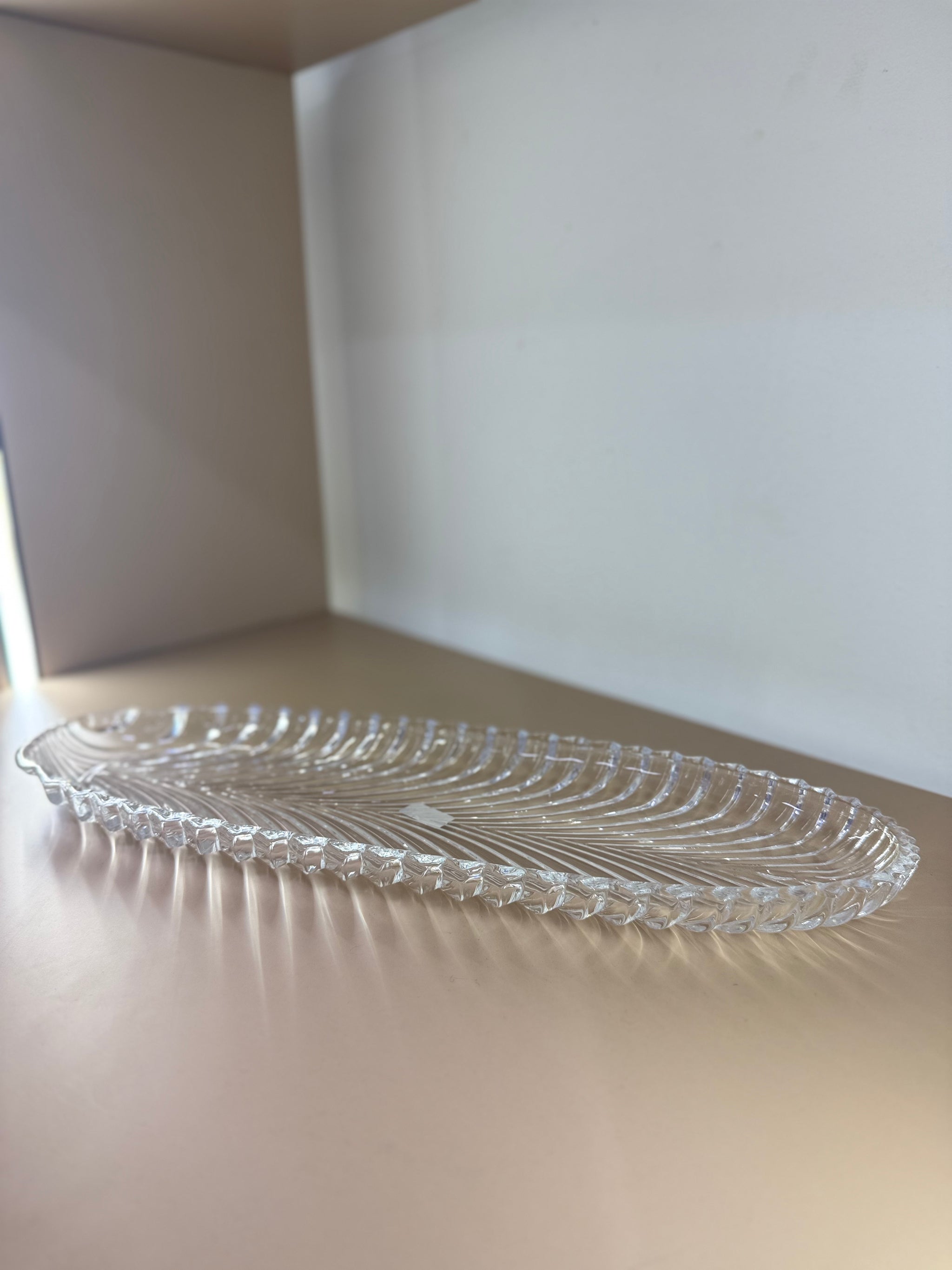 PLAT OVAL EN VERRE