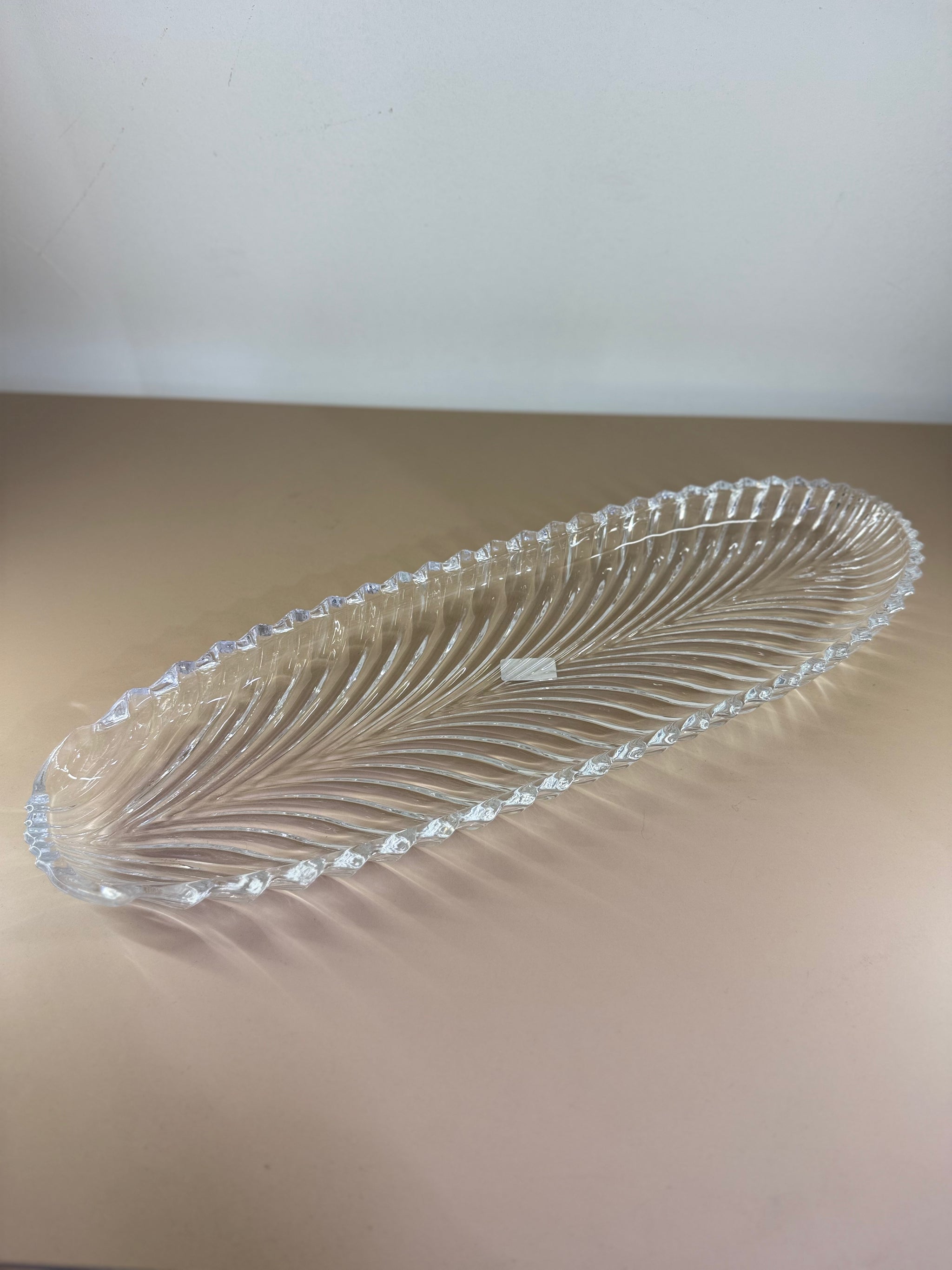 PLAT OVAL EN VERRE