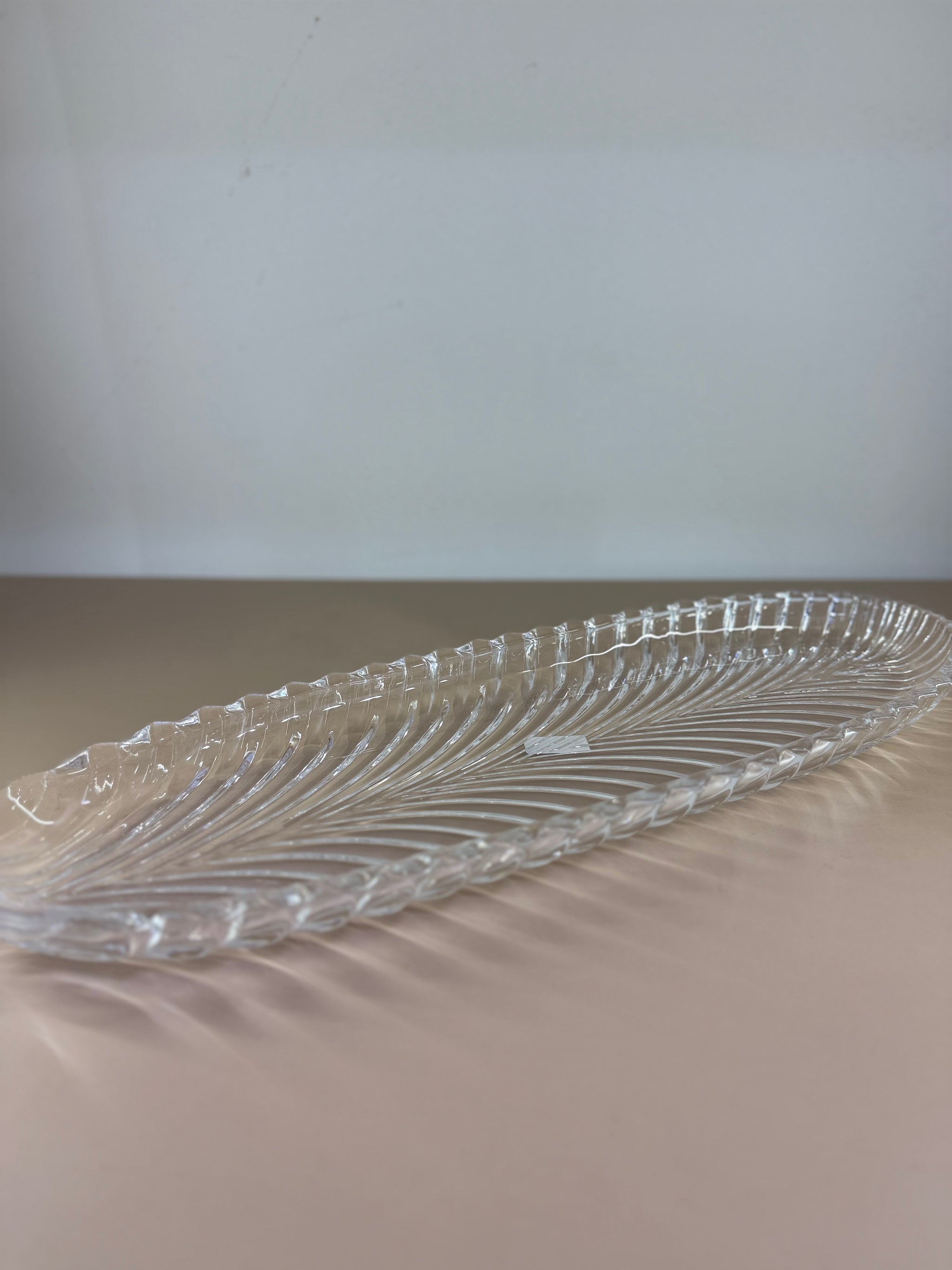 PLAT OVAL EN VERRE