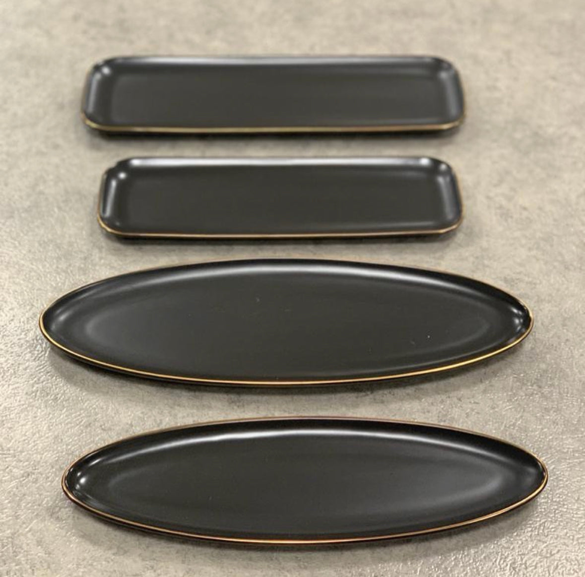 PLAT NOIR 005A02W